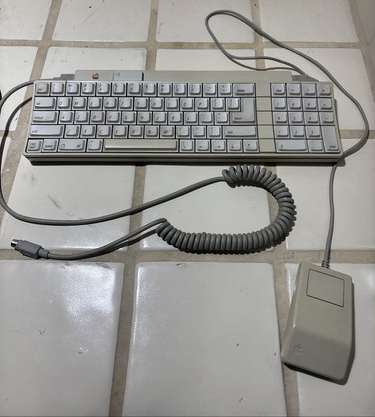 Original Apple IIGS keyboard with cable and mouse
