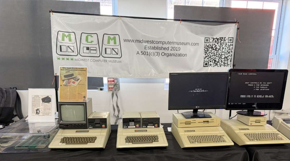 Apple II lineage display at VCF East