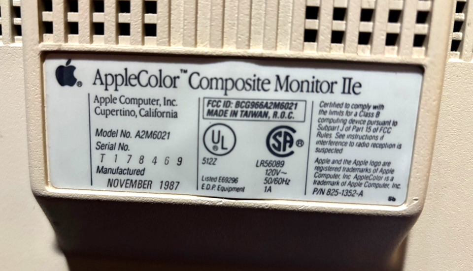Apple IIe Back Label
